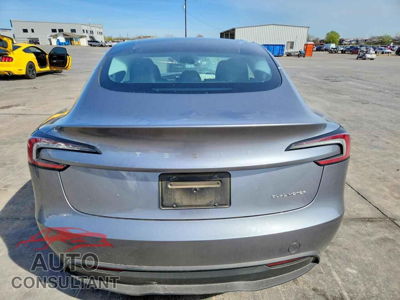 TESLA MODEL 3 2025 - 5YJ3E1EB9SF060944