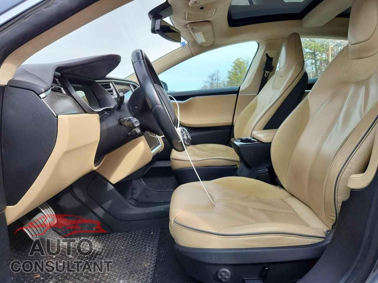 TESLA MODEL S 2014 - 5YJSA1H19EFP48926