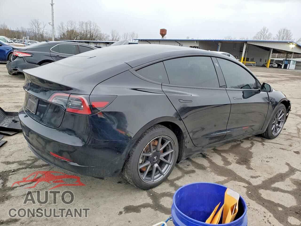 TESLA MODEL 3 2023 - 5YJ3E1EAXPF655817