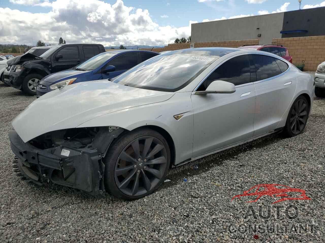 TESLA MODEL S 2015 - 5YJSA1E20FF116265