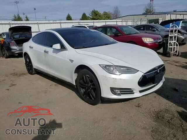 TESLA MODEL S 2015 - 5YJSA1E27FF104176