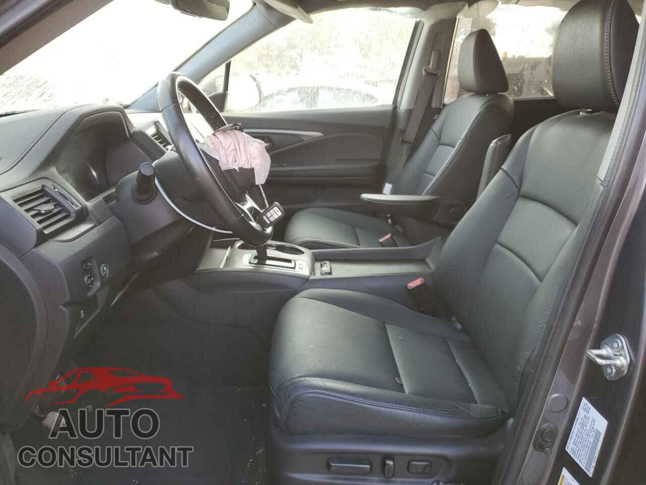 HONDA PILOT 2020 - 5FNYF6H56LB067664
