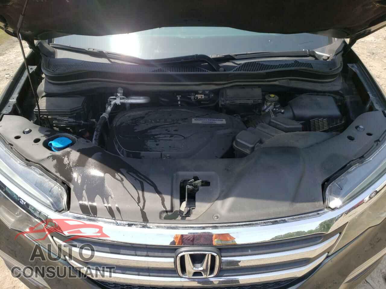 HONDA PILOT 2017 - 5FNYF6H19HB020908