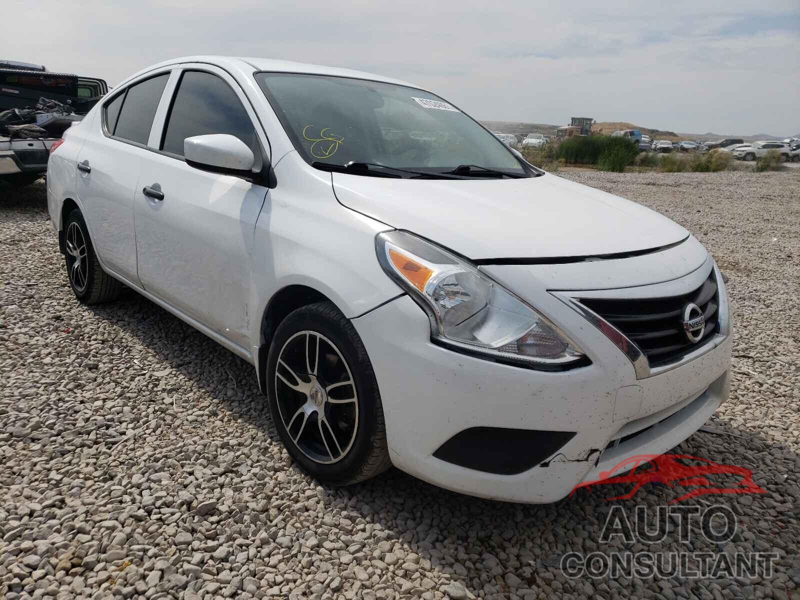 NISSAN VERSA 2018 - 3N1CN7AP3JL813259