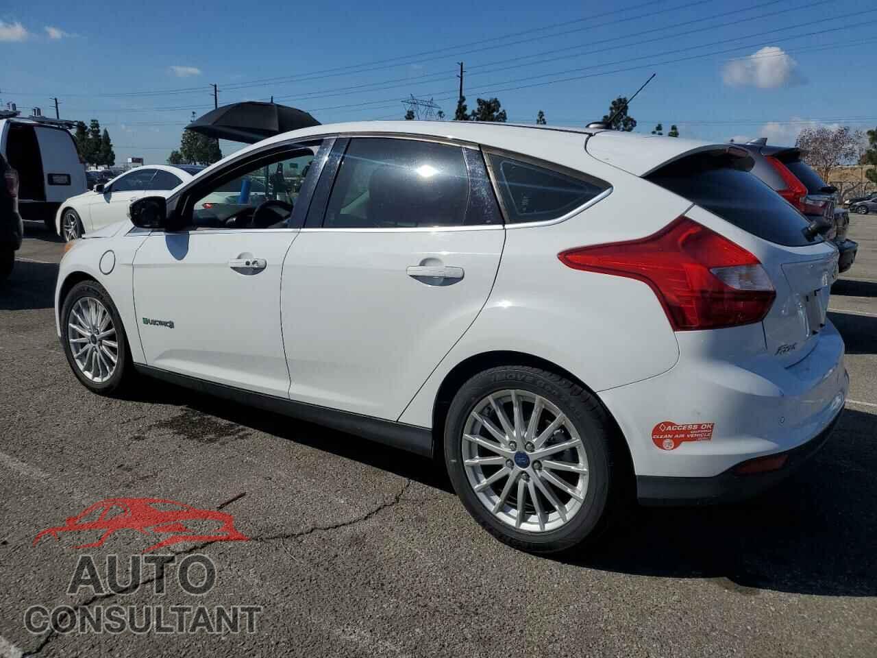 FORD FOCUS 2014 - 1FADP3R43EL330425