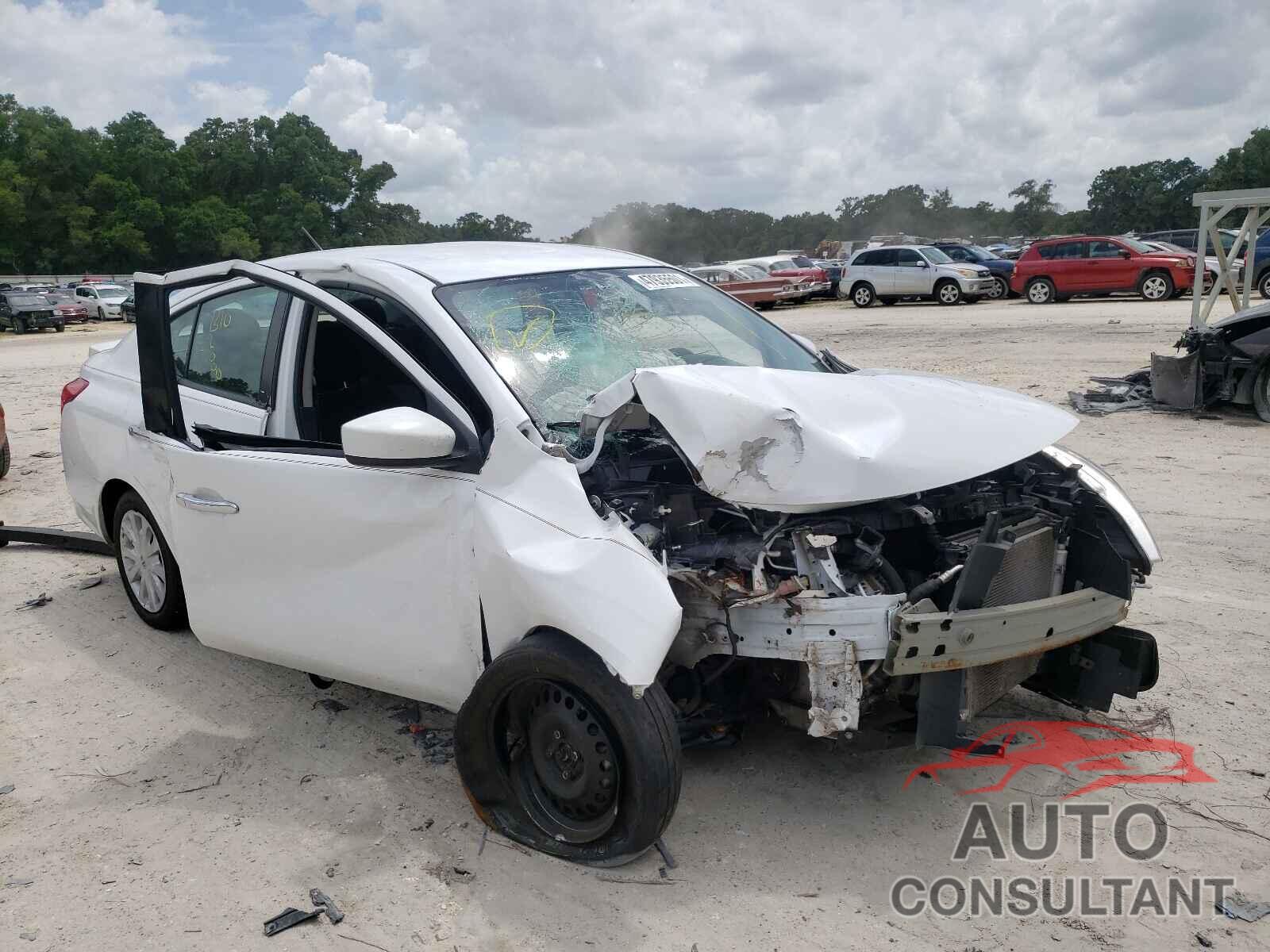 NISSAN VERSA 2018 - 3N1CN7AP4JL872532