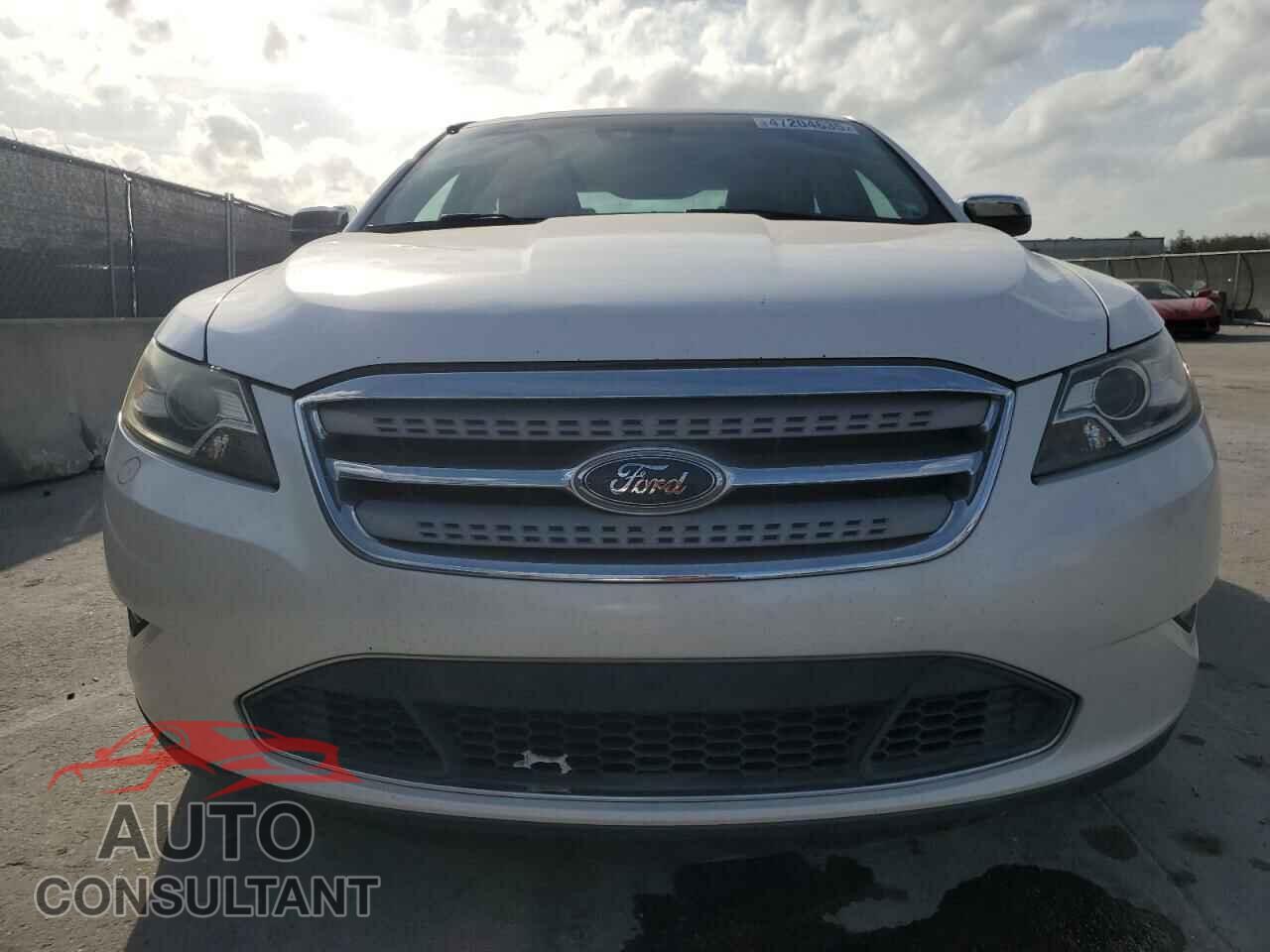 FORD TAURUS 2010 - 1FAHP2FW3AG101666