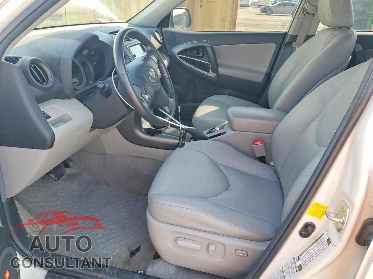 TOYOTA RAV4 2011 - 2T3DF4DV1BW150565