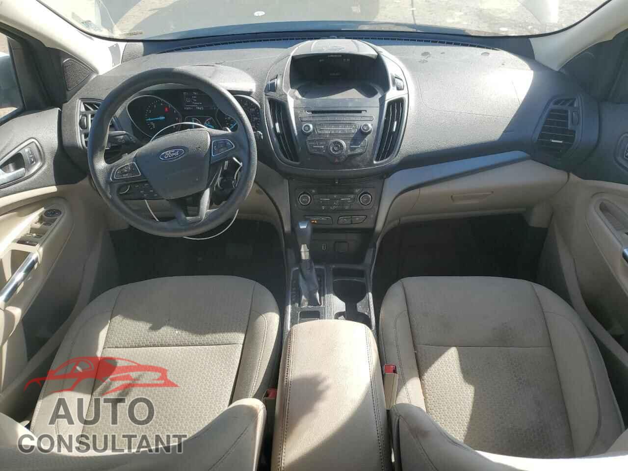 FORD ESCAPE 2017 - 1FMCU9GD2HUC97643