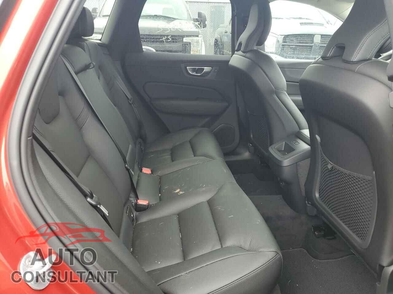 VOLVO XC60 PLUS 2024 - LYVL12RL2RB843989