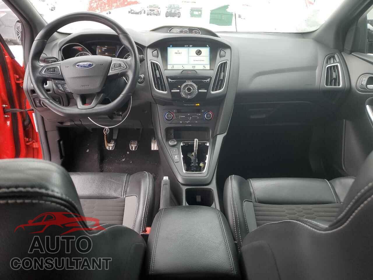 FORD FOCUS 2017 - 1FADP3L99HL314142