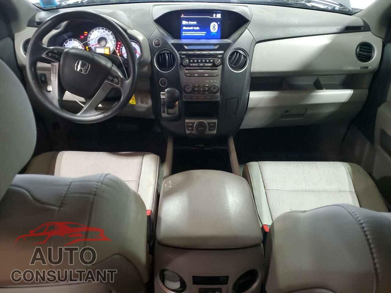 HONDA PILOT 2015 - 5FNYF4H3XFB007006