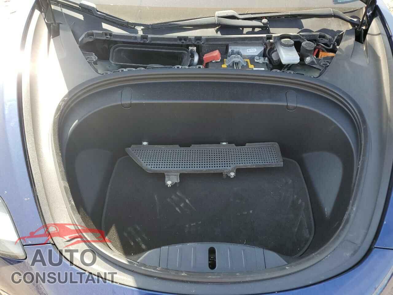 TESLA MODEL 3 2018 - 5YJ3E1EB7JF117396