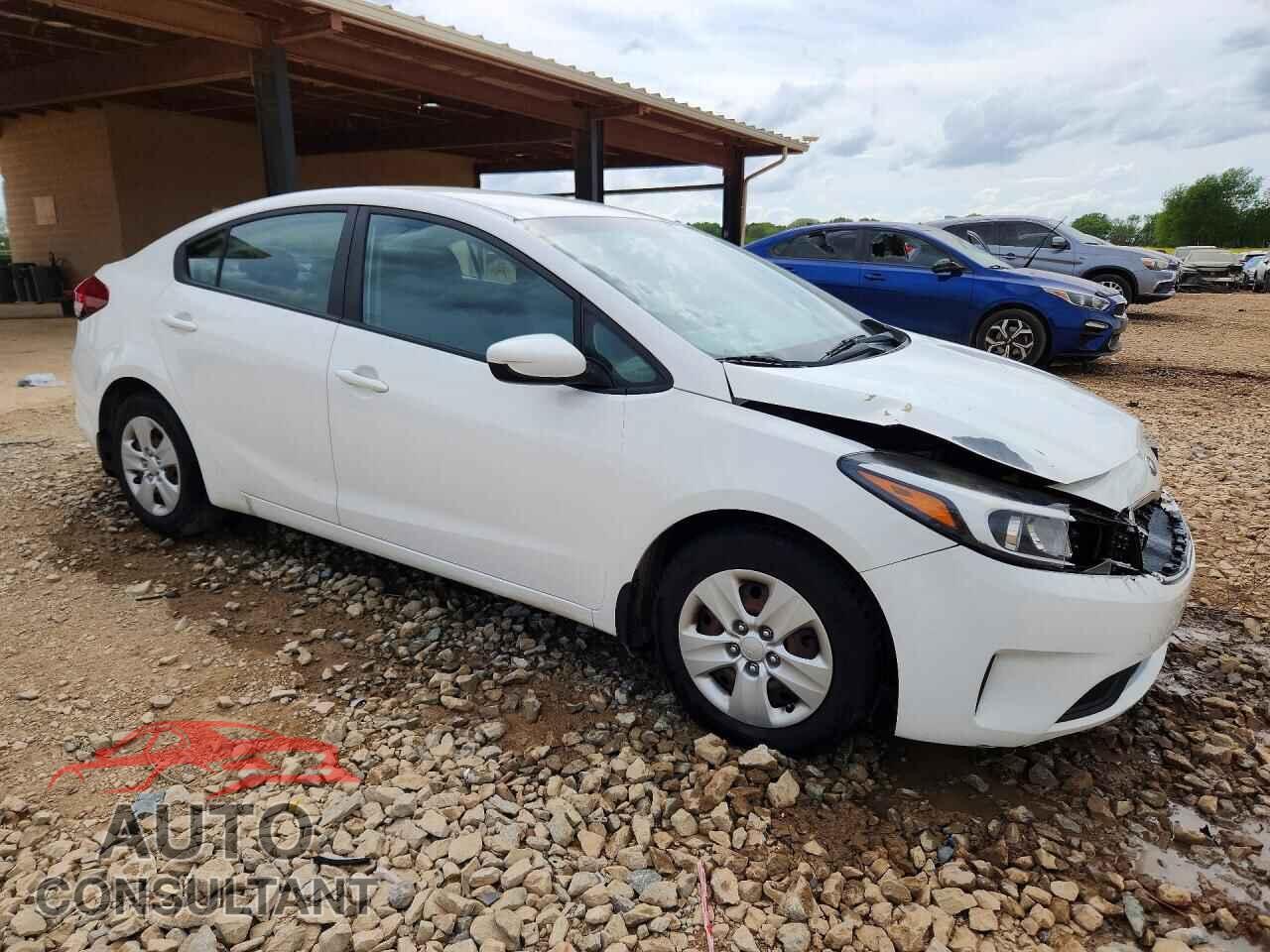 KIA FORTE 2017 - 3KPFK4A76HE018447