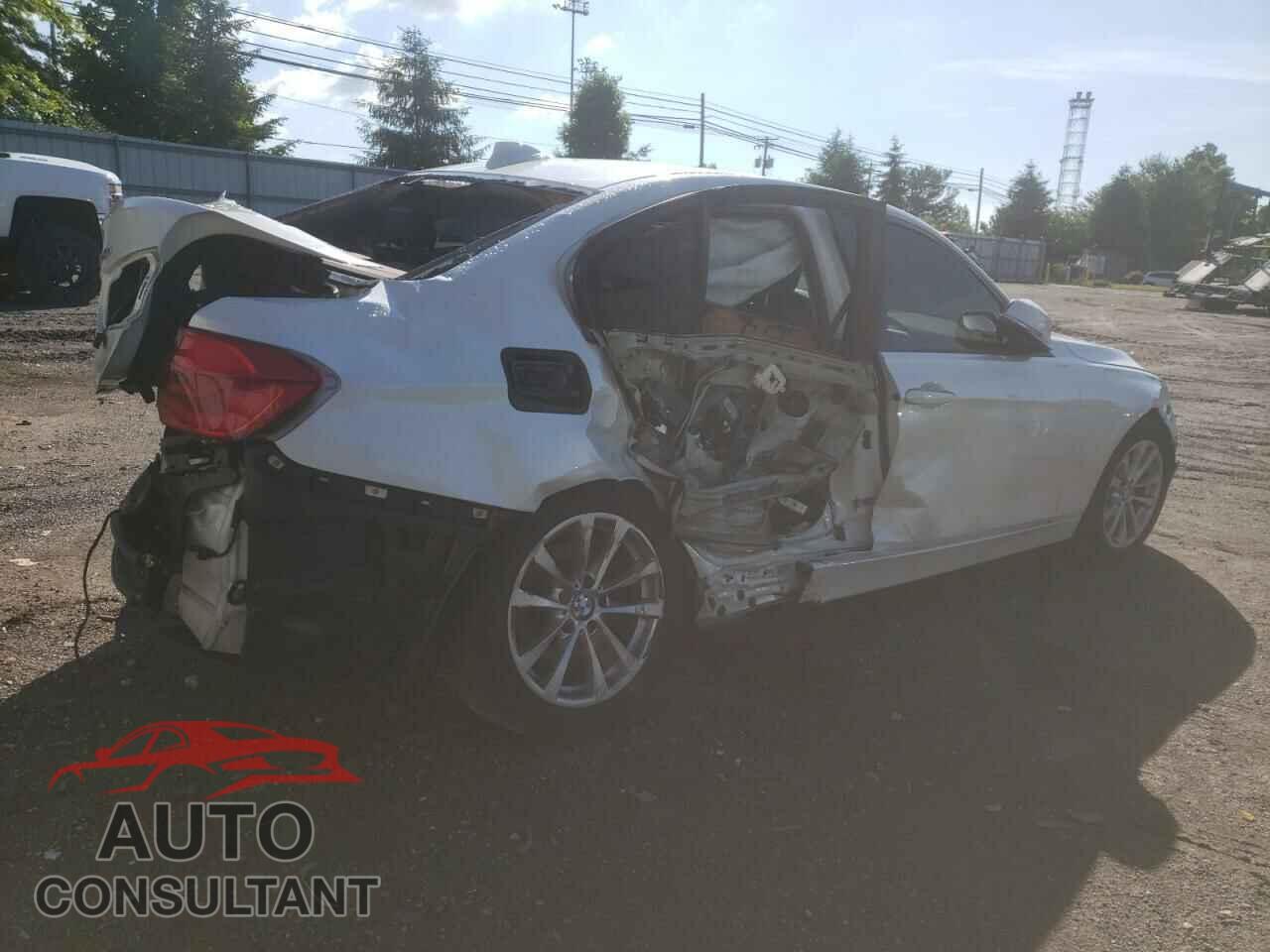 BMW 3 SERIES 2016 - WBA8E5G5XGNT93311