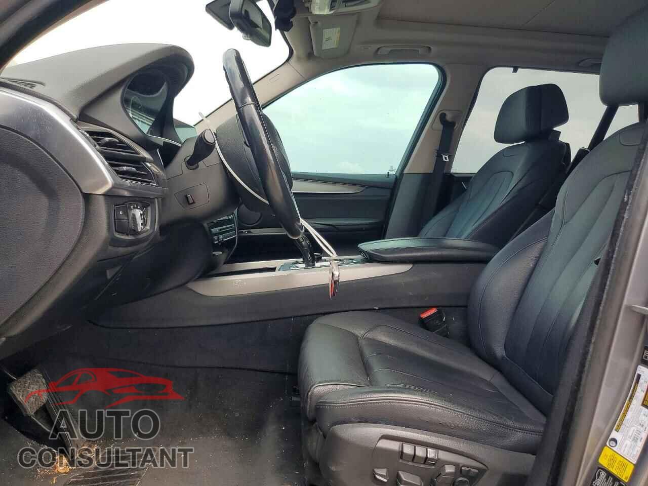 BMW X5 2014 - 5UXKR6C50E0C03214