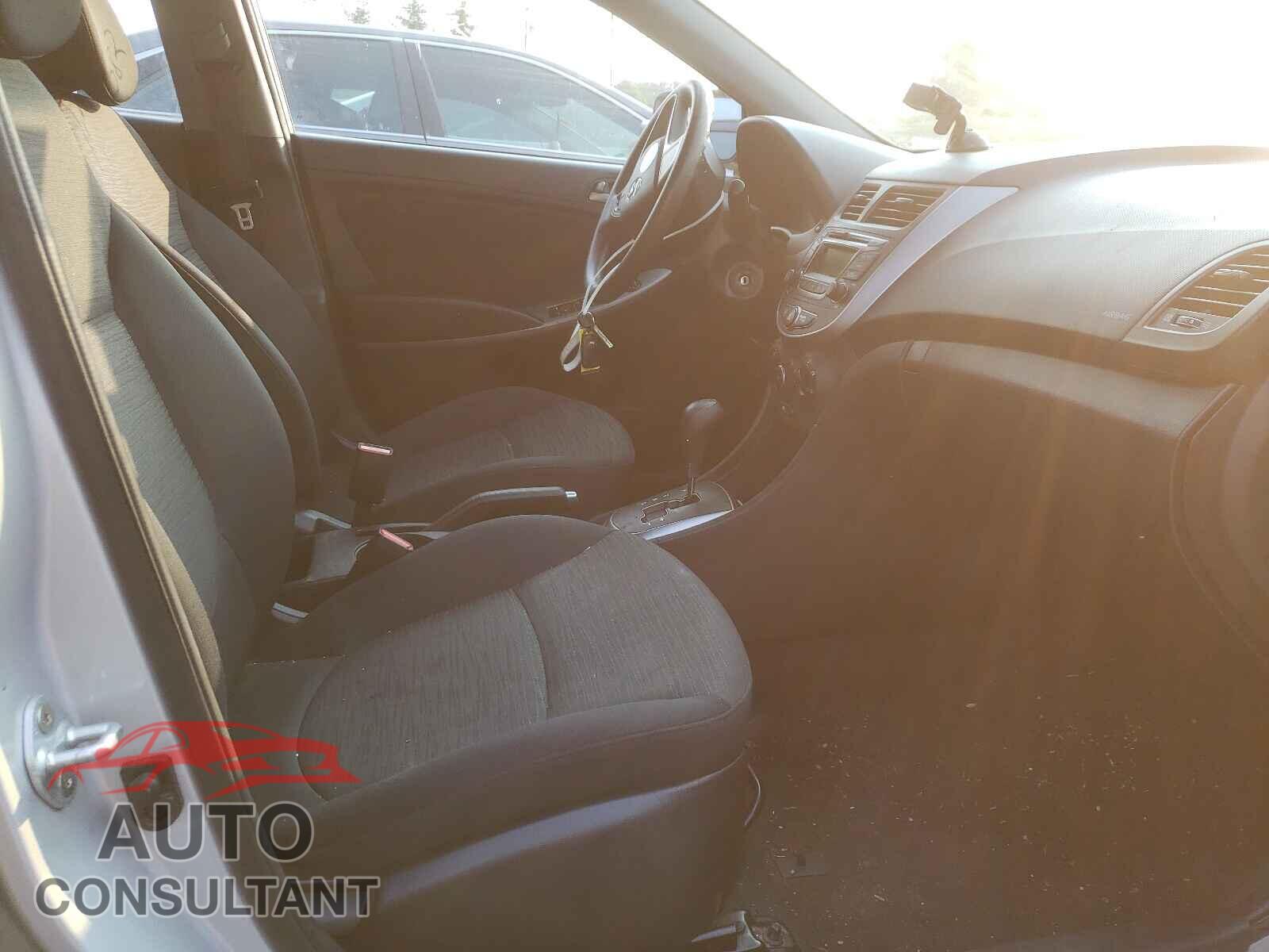 HYUNDAI ACCENT 2017 - KMHCT5AE5HU336559