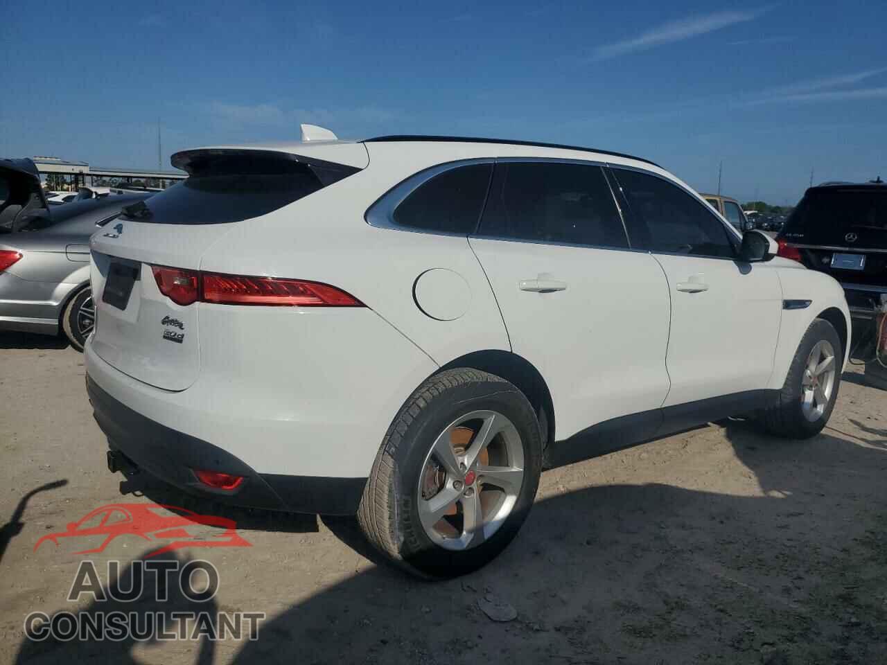 JAGUAR F-PACE 2017 - SADCK2BN4HA089805