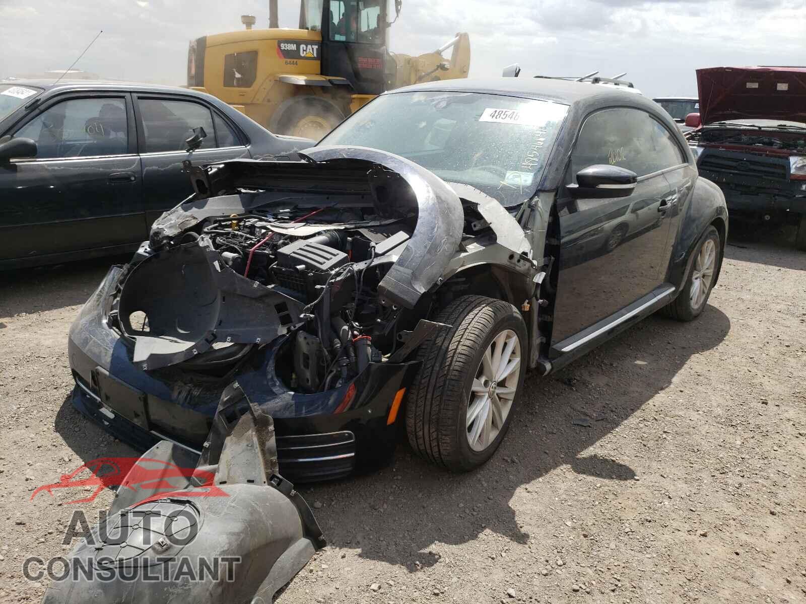 VOLKSWAGEN BEETLE 2017 - 3VWJ17AT7HM617596