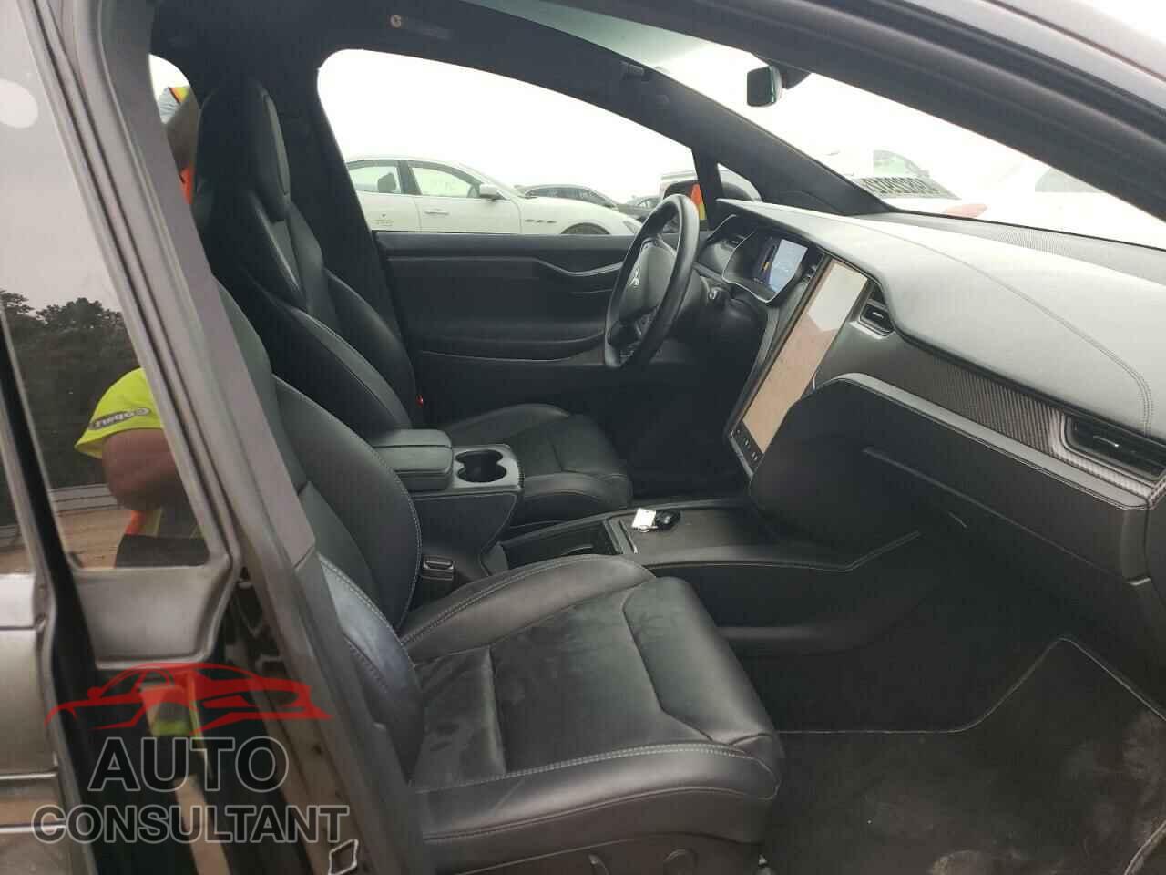 TESLA MODEL X 2018 - 5YJXCBE46JF131241