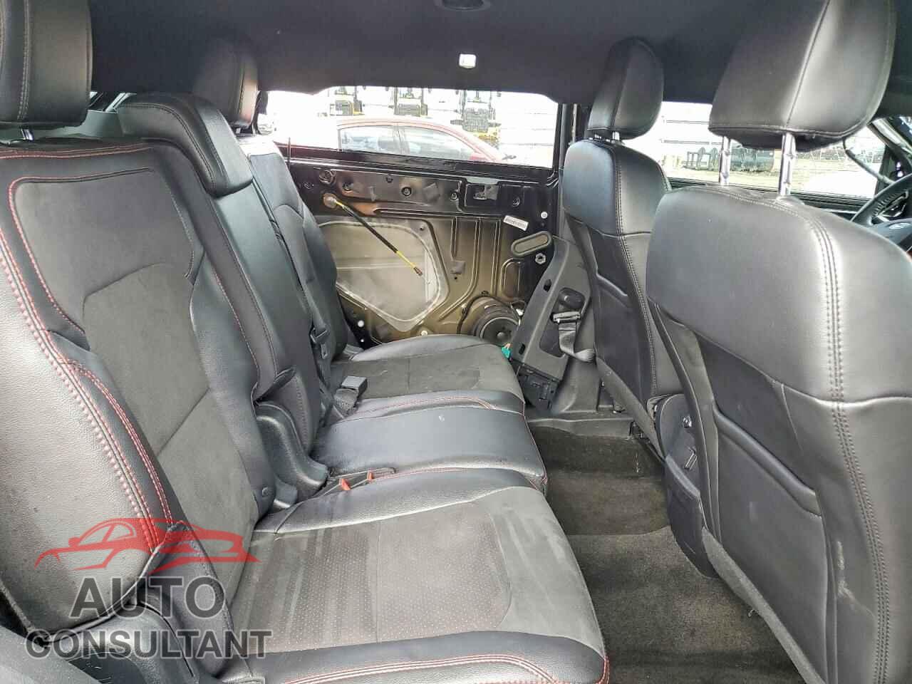 FORD EXPLORER 2018 - 1FM5K7D86JGB05168