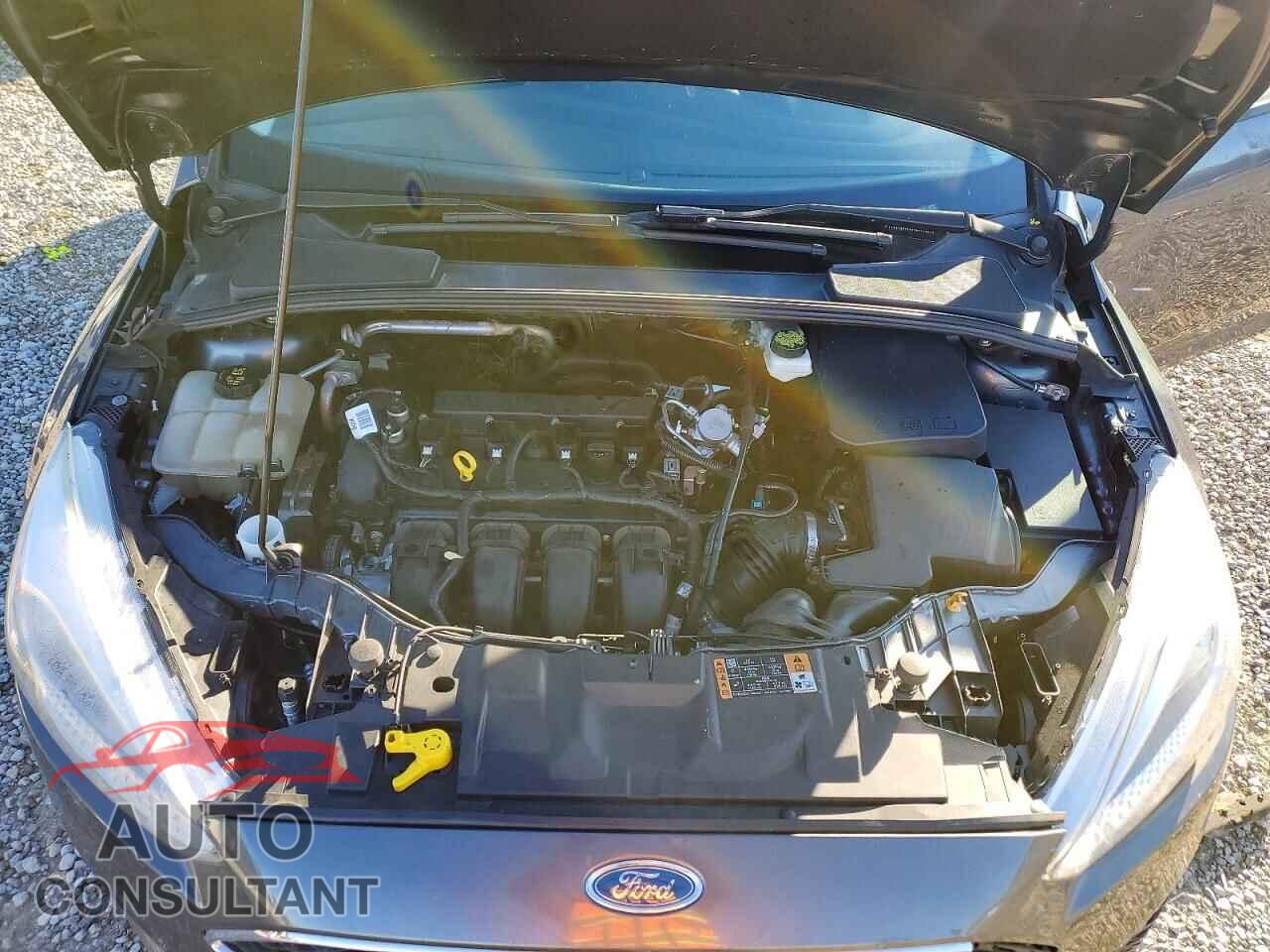FORD FOCUS 2018 - 1FADP3F23JL307546