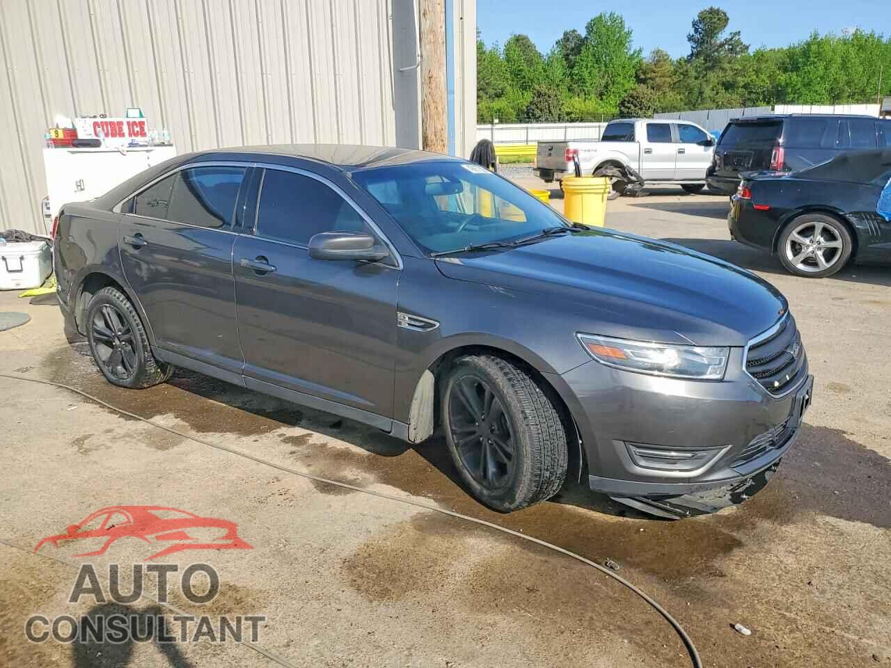 FORD TAURUS 2017 - 1FAHP2E81HG125011