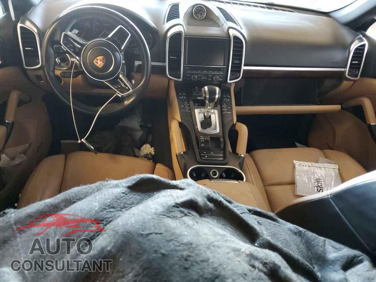 PORSCHE CAYENNE 2016 - WP1AA2A27GLA06186