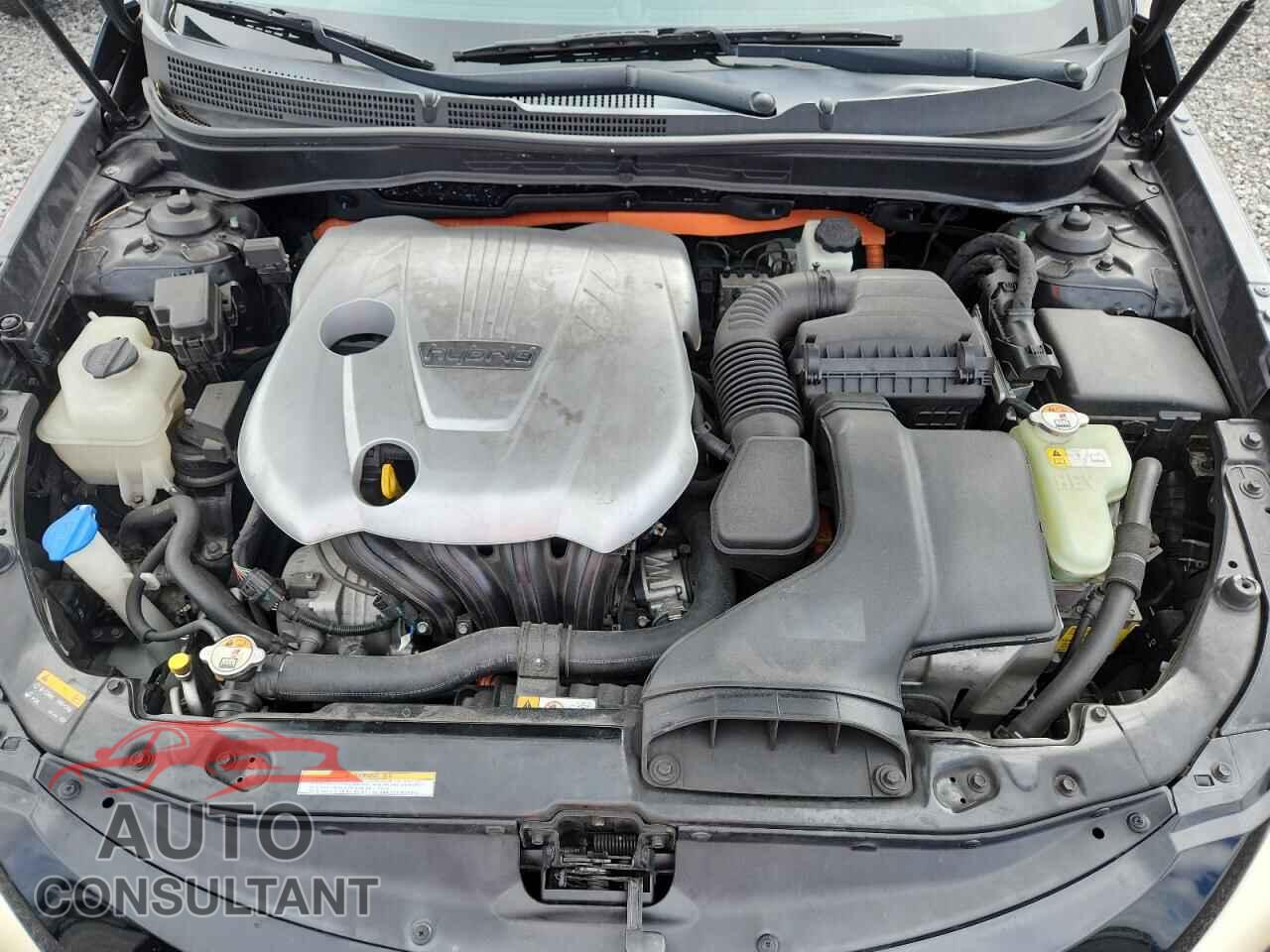 HYUNDAI SONATA 2013 - KMHEC4A45DA073138