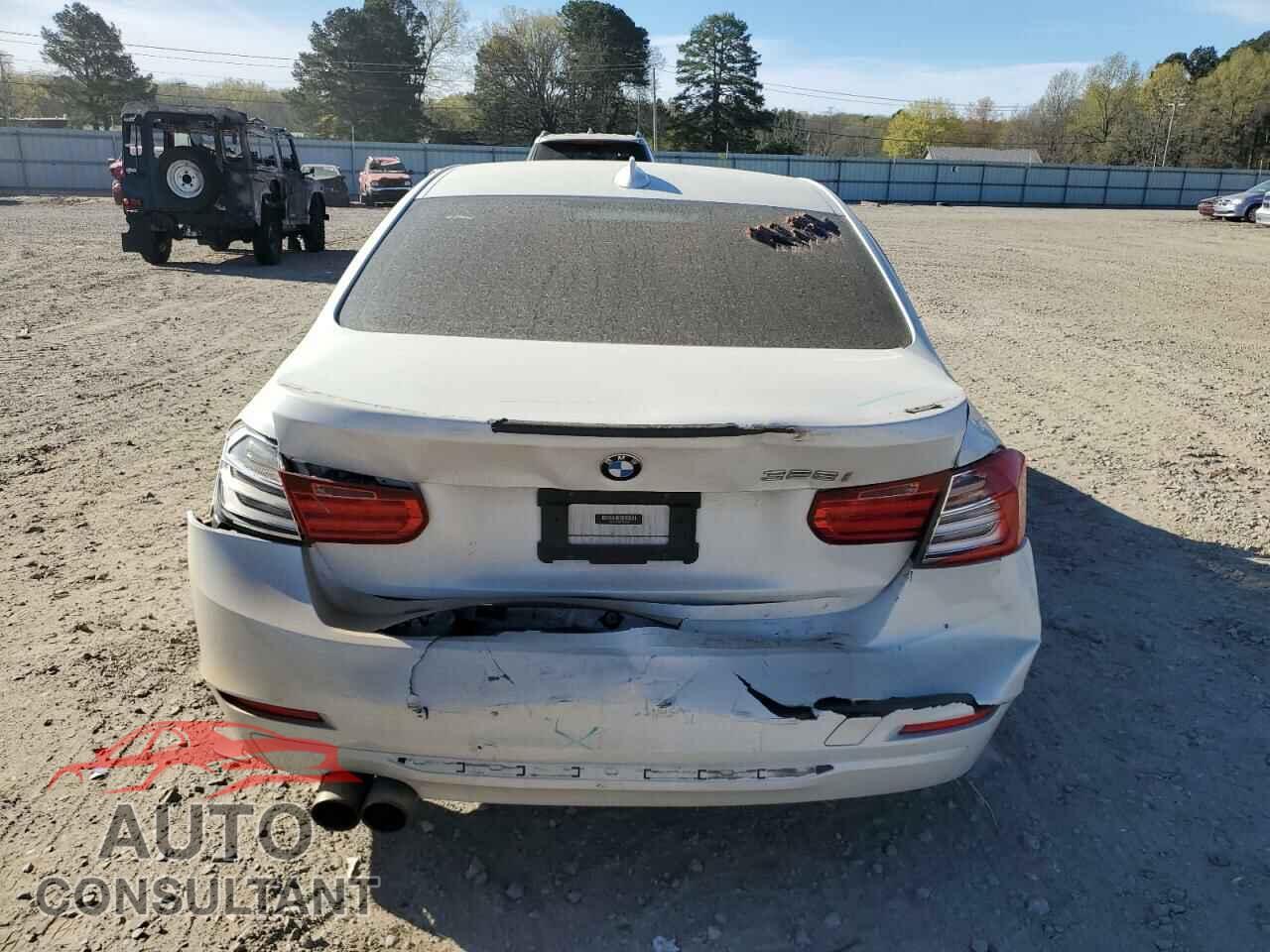 BMW 3 SERIES 2013 - WBA3C1C58DF434622