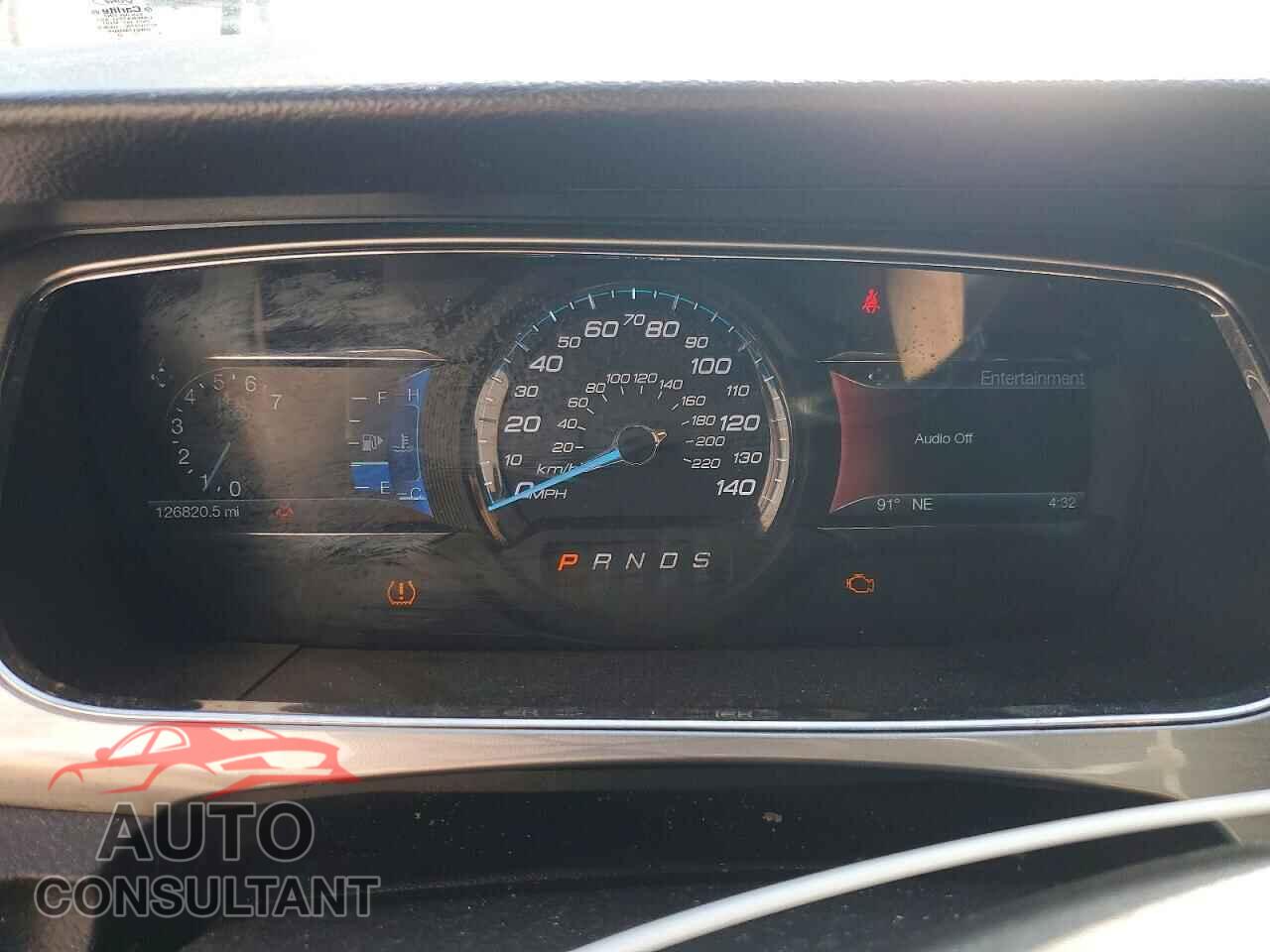 FORD TAURUS 2017 - 1FAHP2E81HG125011