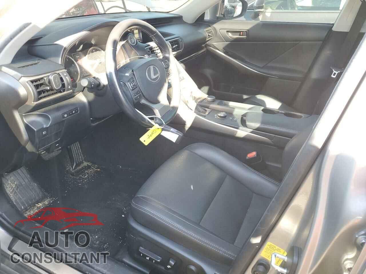 LEXUS IS 2017 - JTHBA1D24H5054034