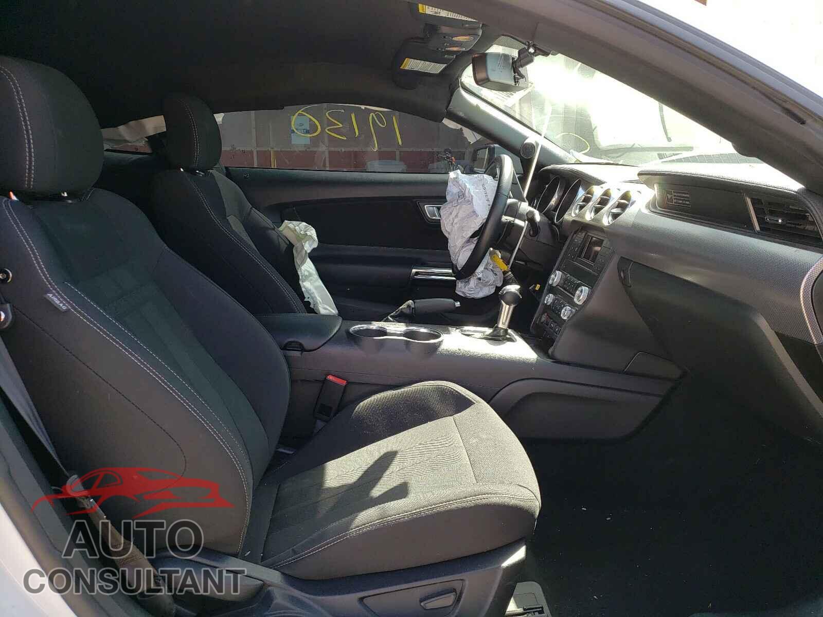 FORD MUSTANG 2020 - 1FA6P8CF1L5104028