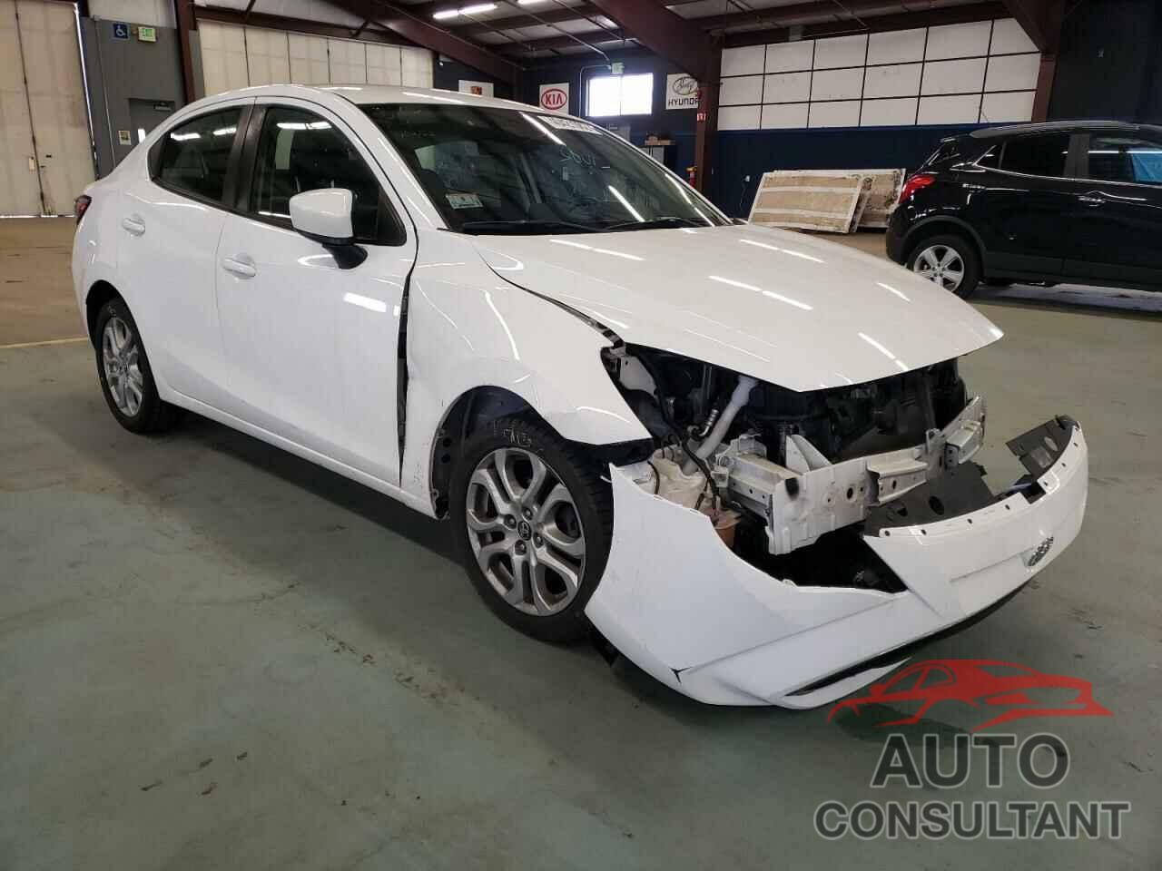 TOYOTA YARIS 2017 - 3MYDLBYV2HY150246