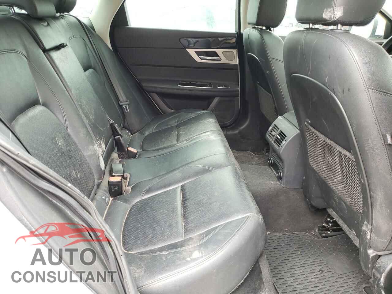 JAGUAR XF 2017 - SAJBE4BV9HCY30398