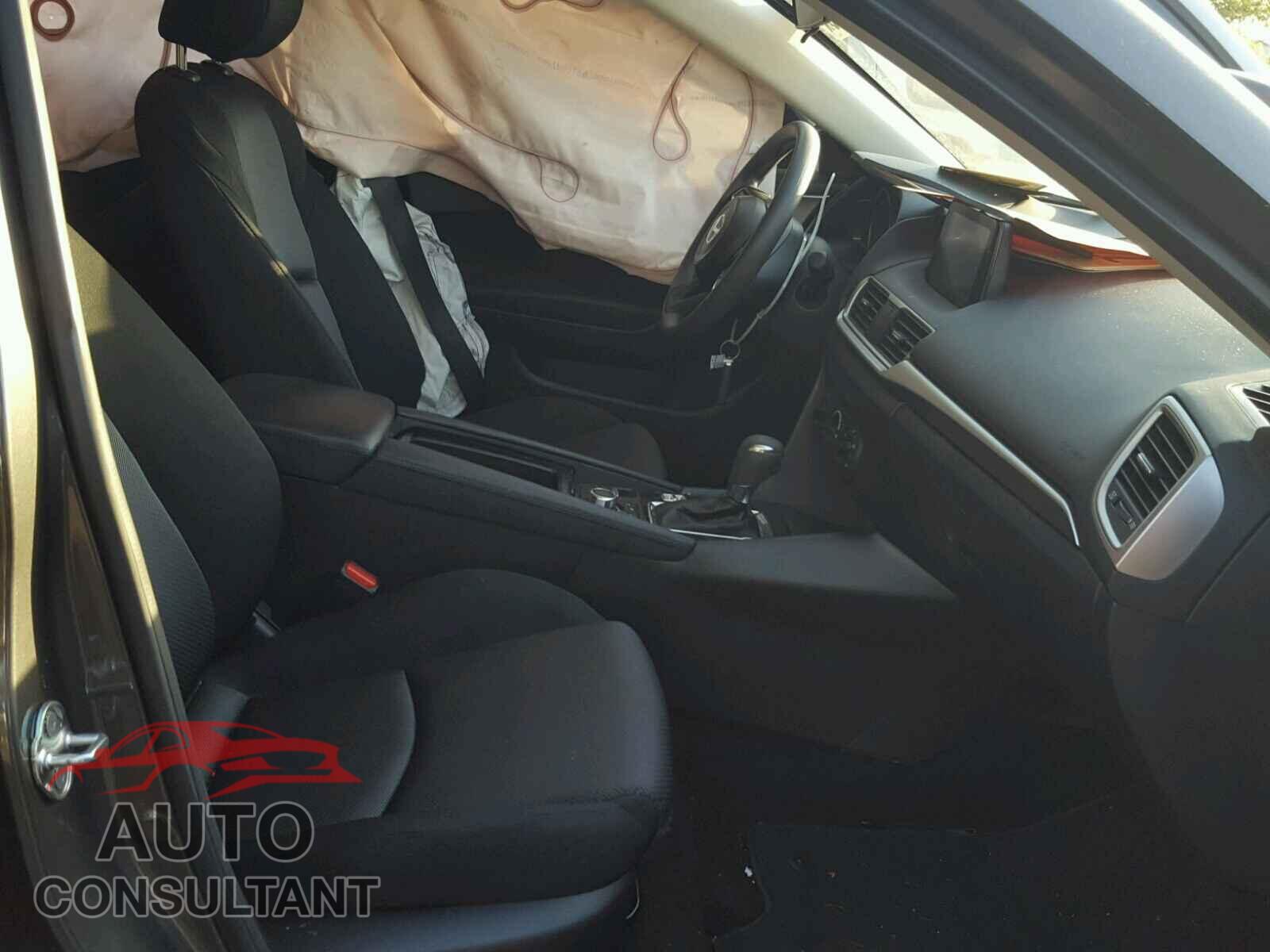 MAZDA 3 2017 - 3MZBN1U72HM108200