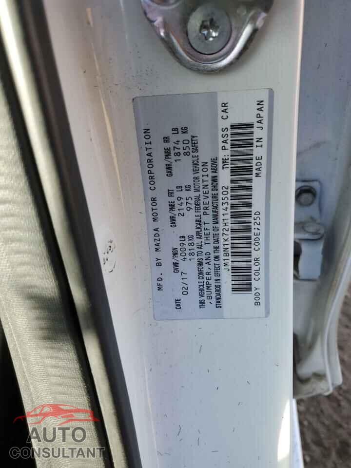 MAZDA 3 2017 - JM1BN1K72H1143502