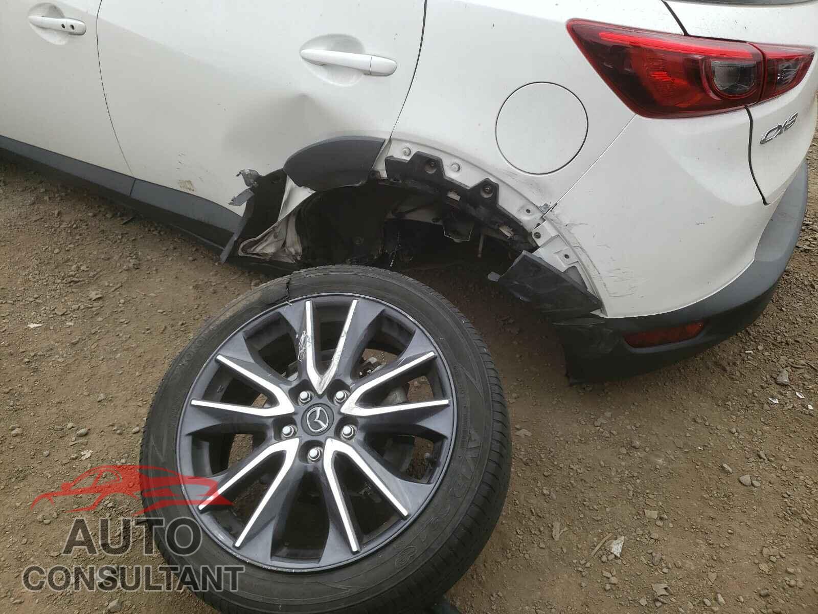 MAZDA CX-3 2018 - JM1DKDC71J0300286