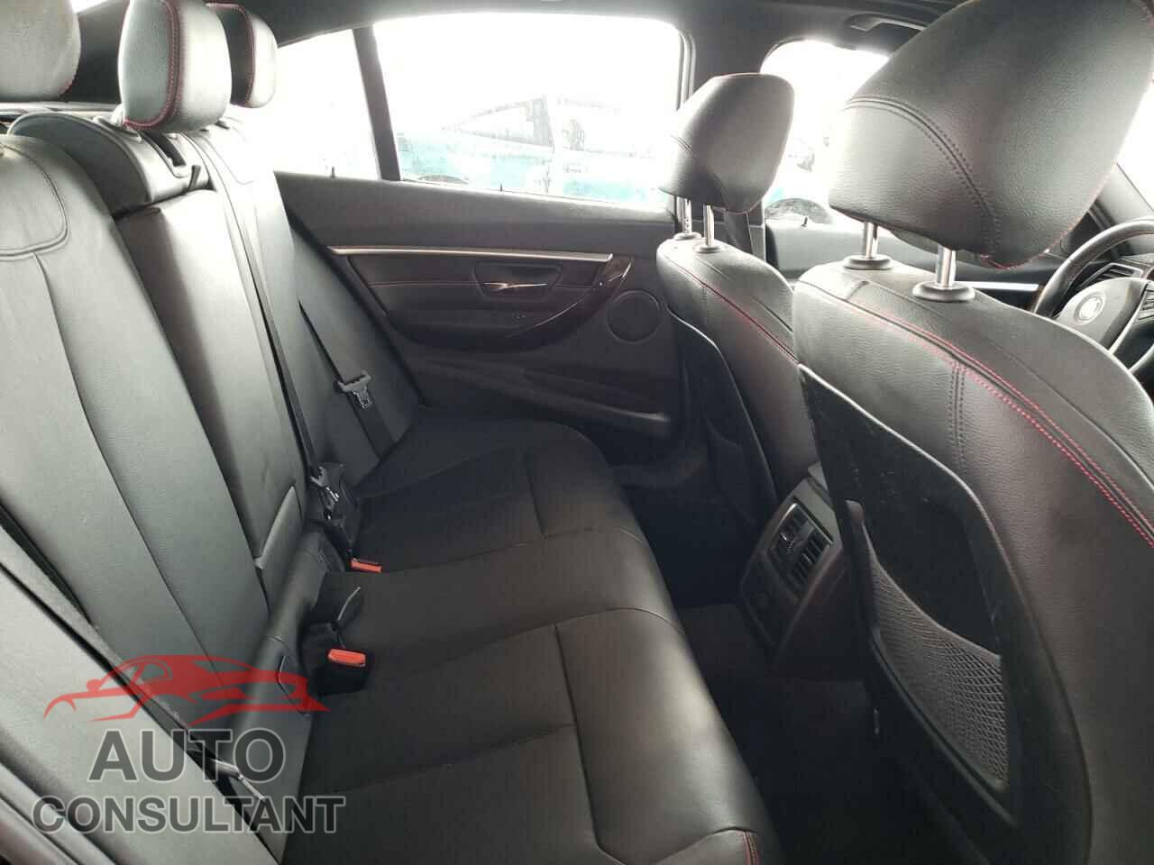 BMW 3 SERIES 2016 - WBA8E9G5XGNT45590
