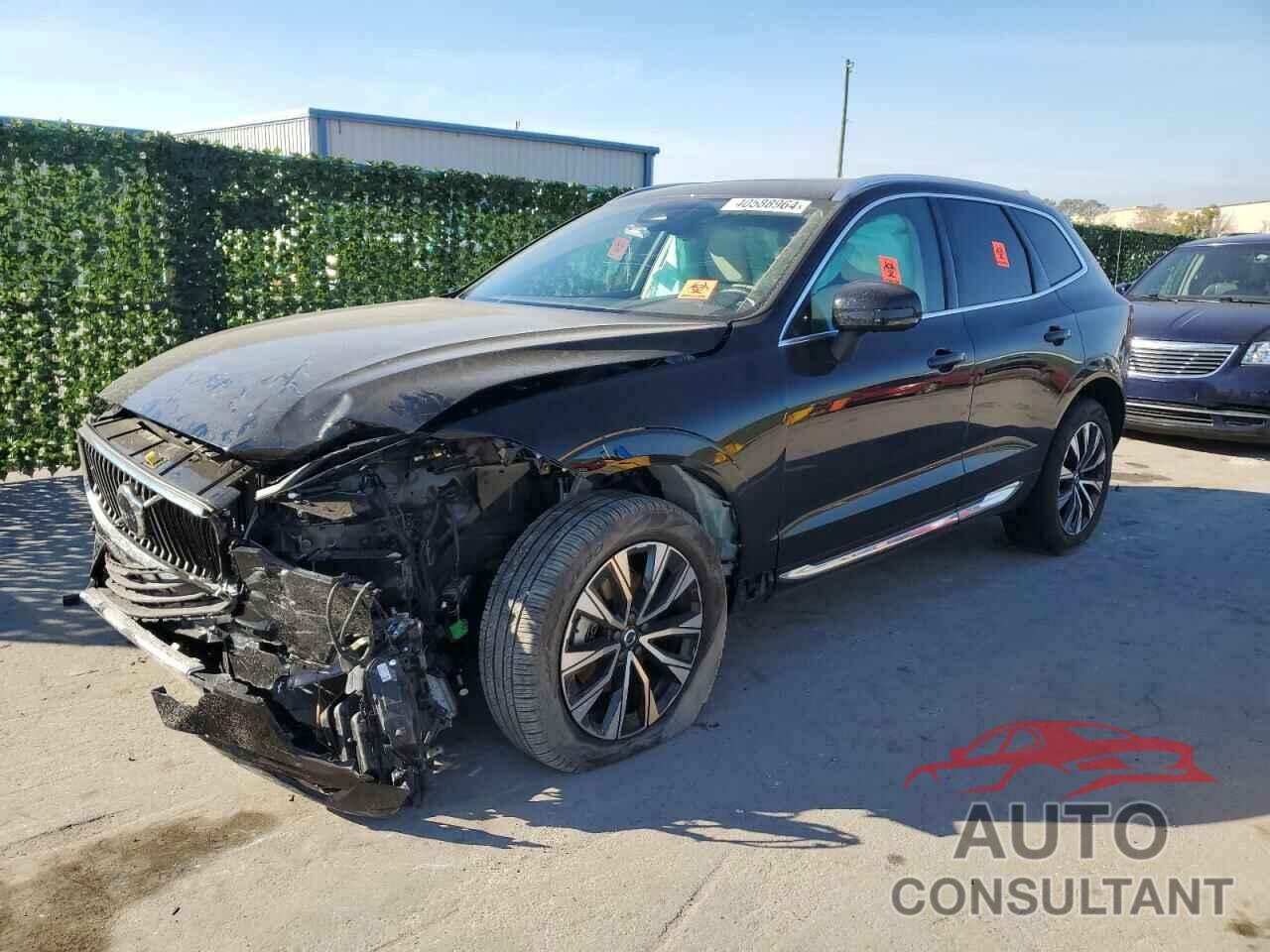 VOLVO XC60 PLUS 2023 - YV4L12DE8P1284409