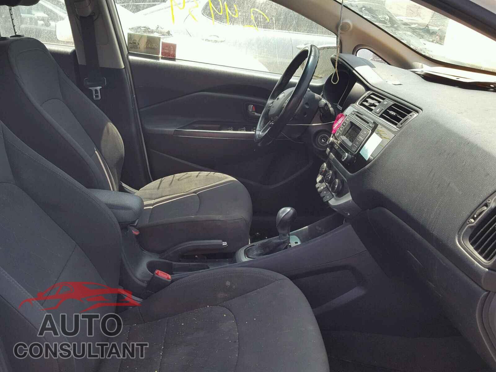 KIA RIO 2016 - KNADN4A31G6590832