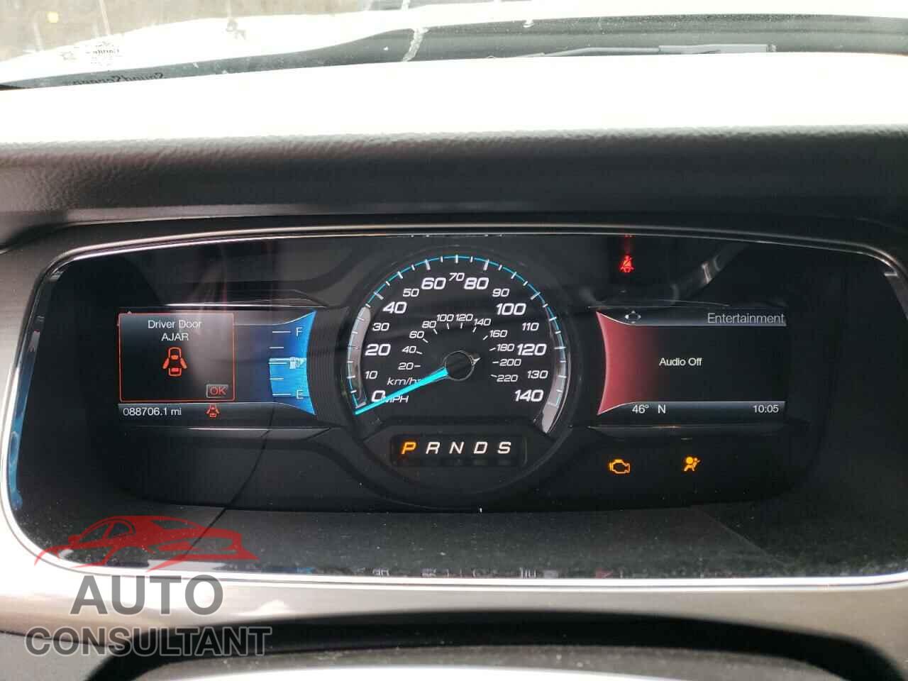 FORD TAURUS 2018 - 1FAHP2E8XJG135543