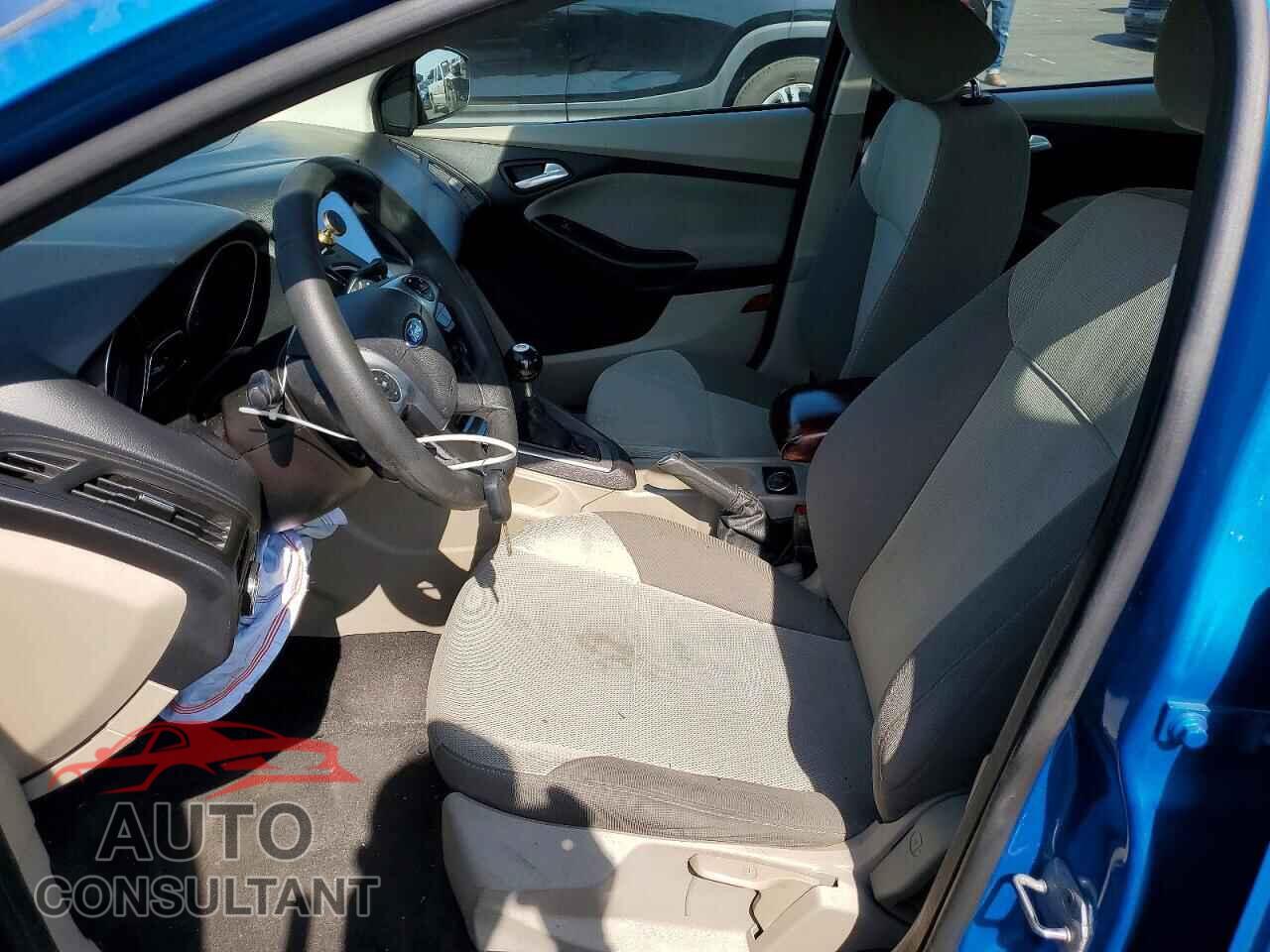 FORD FOCUS 2014 - 1FADP3F27EL108554
