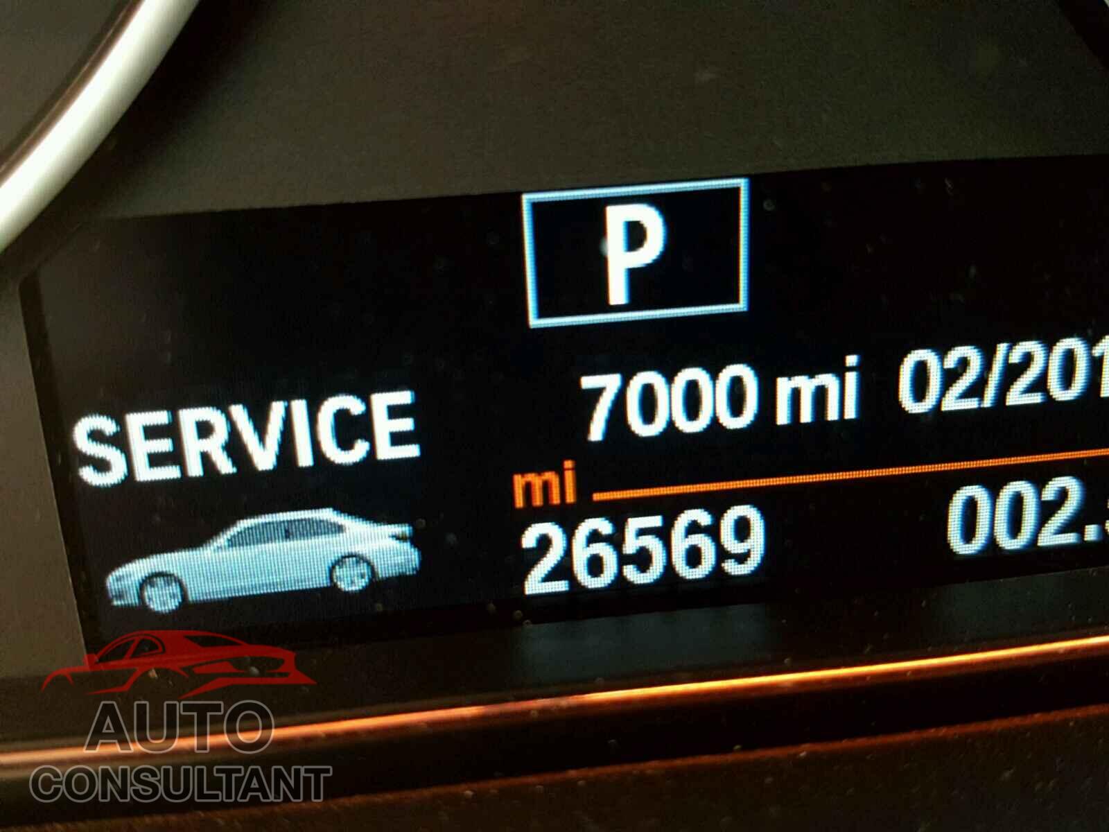 BMW 3 SERIES 2016 - WBA8A3C51GK690281