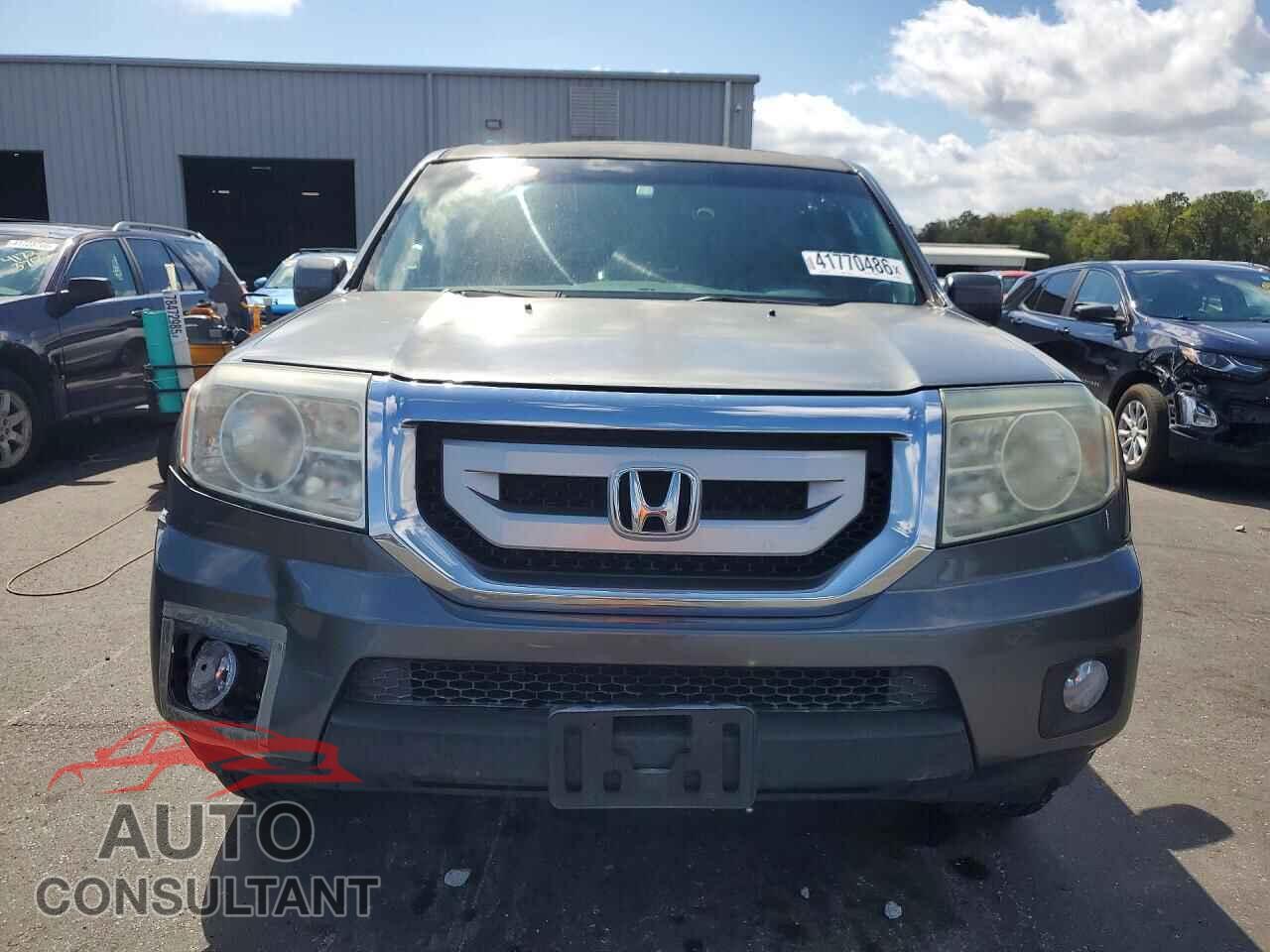 HONDA PILOT 2011 - 5FNYF4H50BB060986