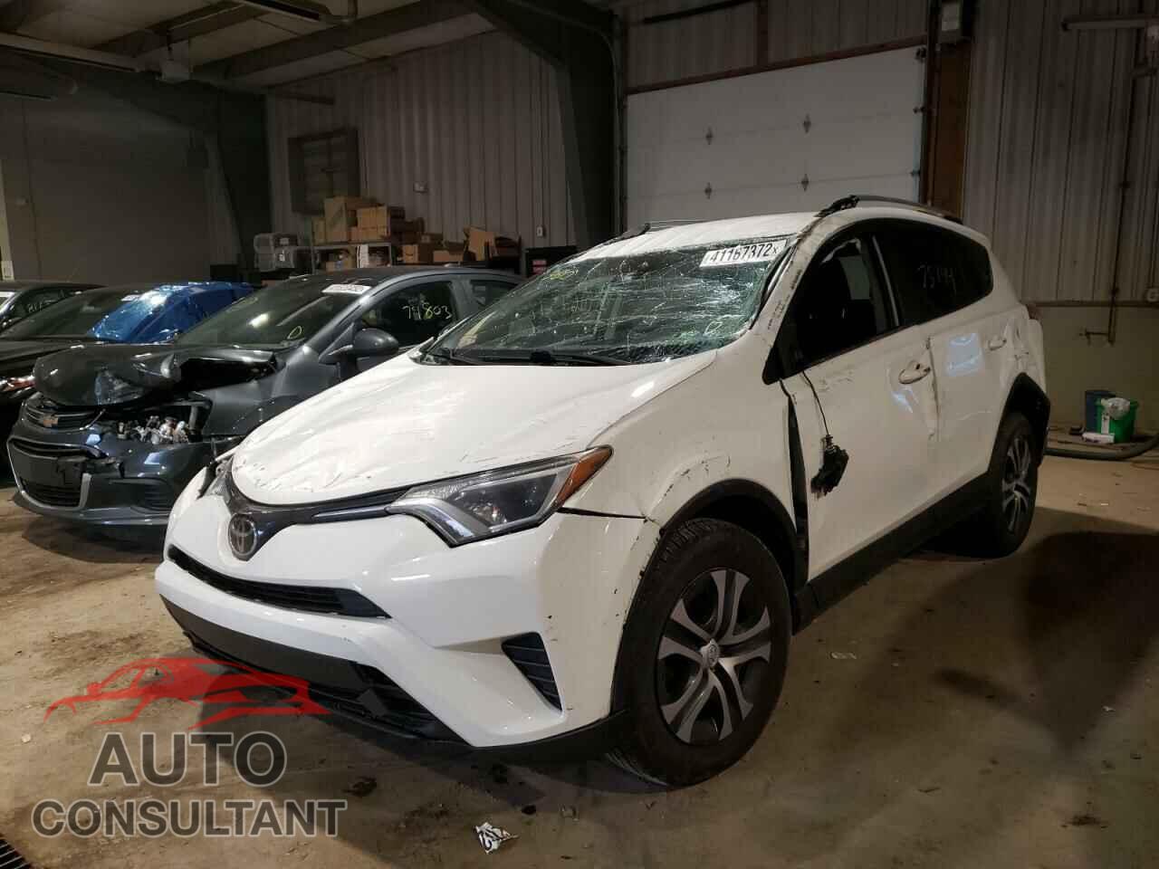 TOYOTA RAV4 2017 - JTMBFREV0HJ701501