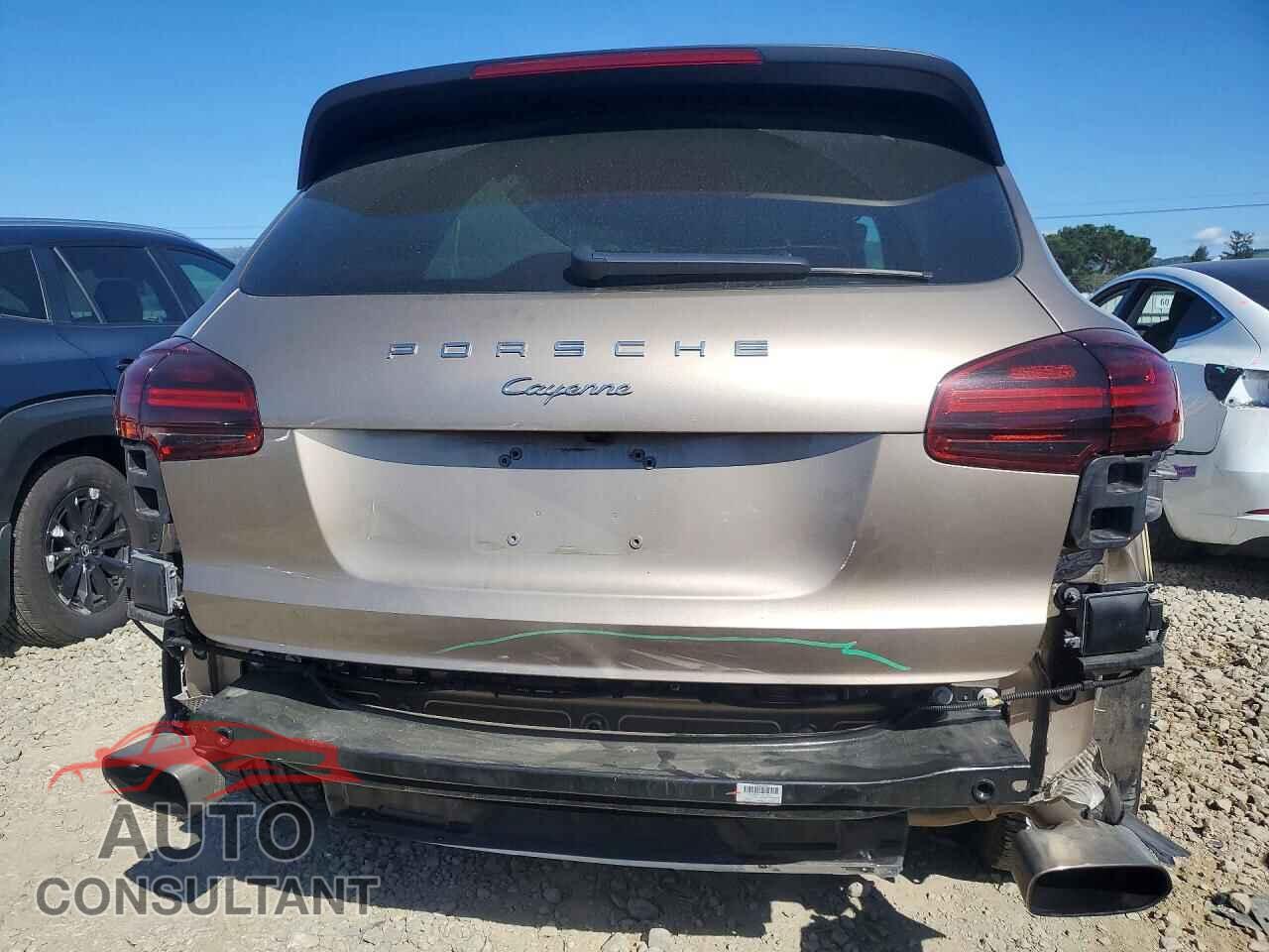 PORSCHE CAYENNE 2016 - WP1AA2A24GKA36817