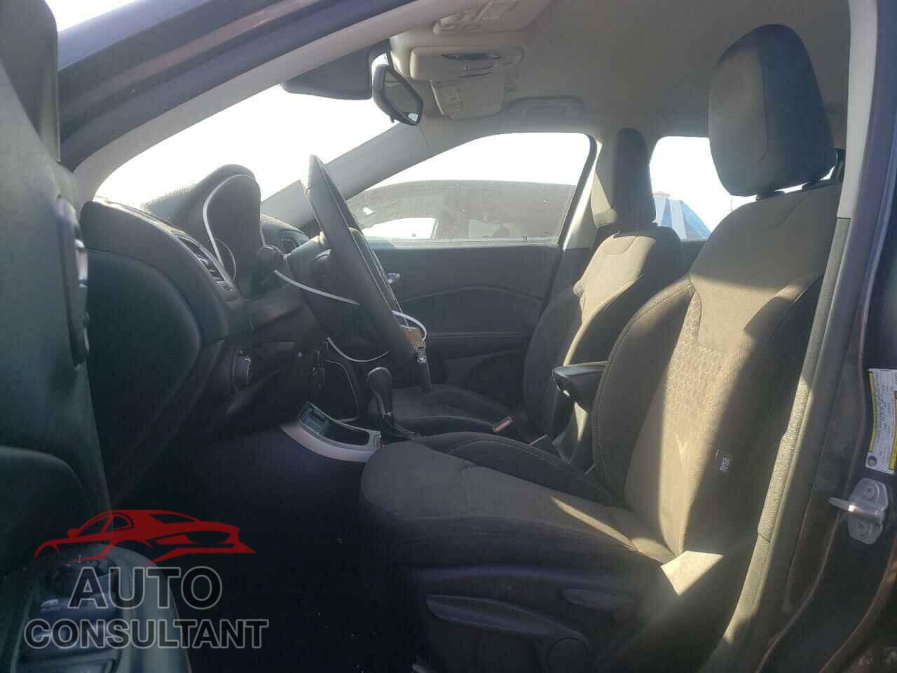 JEEP COMPASS 2019 - 3C4NJCAB1KT820033