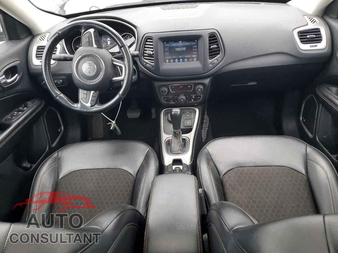JEEP COMPASS 2021 - 3C4NJDBB8MT600217