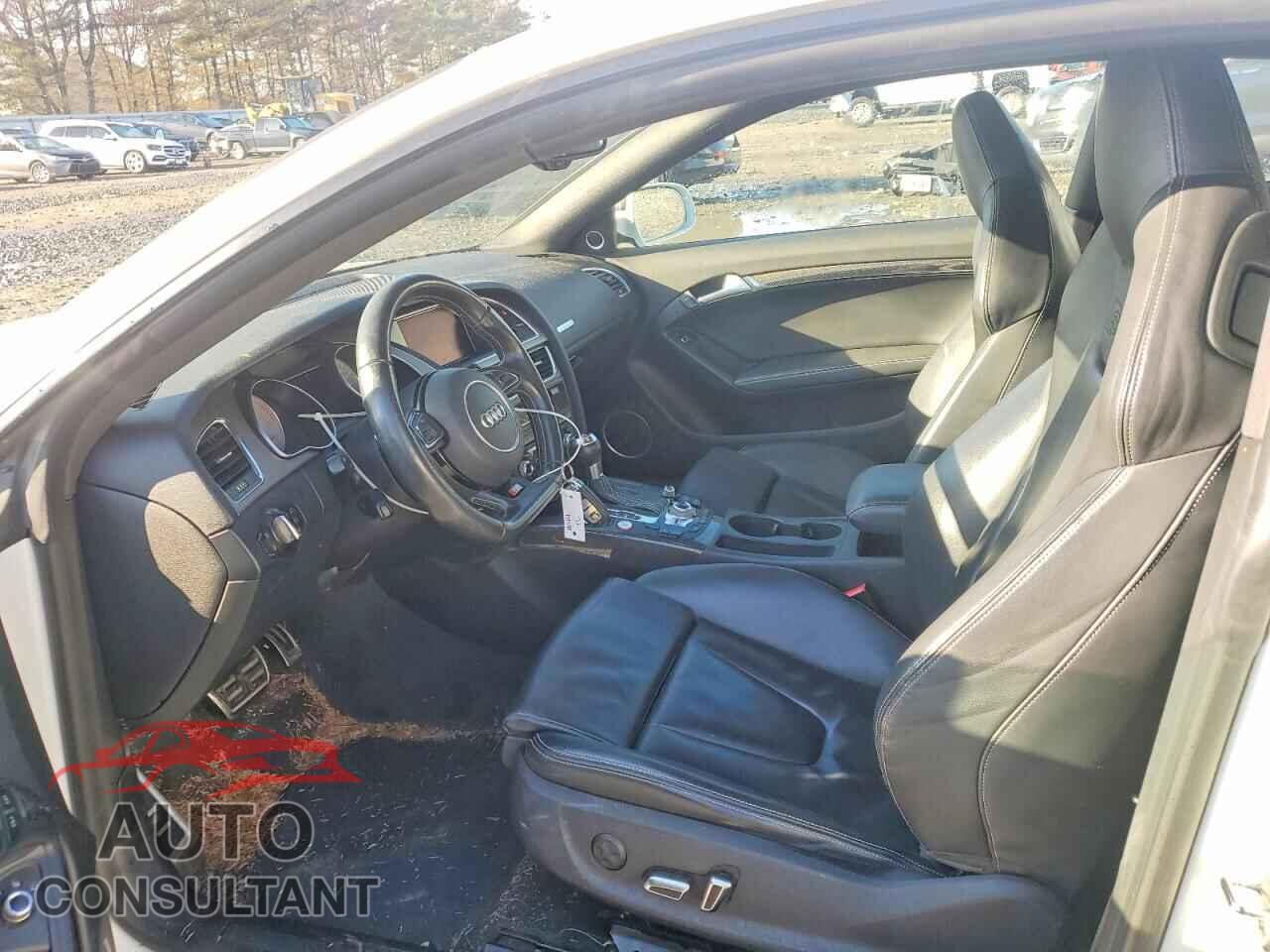AUDI S5/RS5 2014 - WAUCGAFR3EA015580